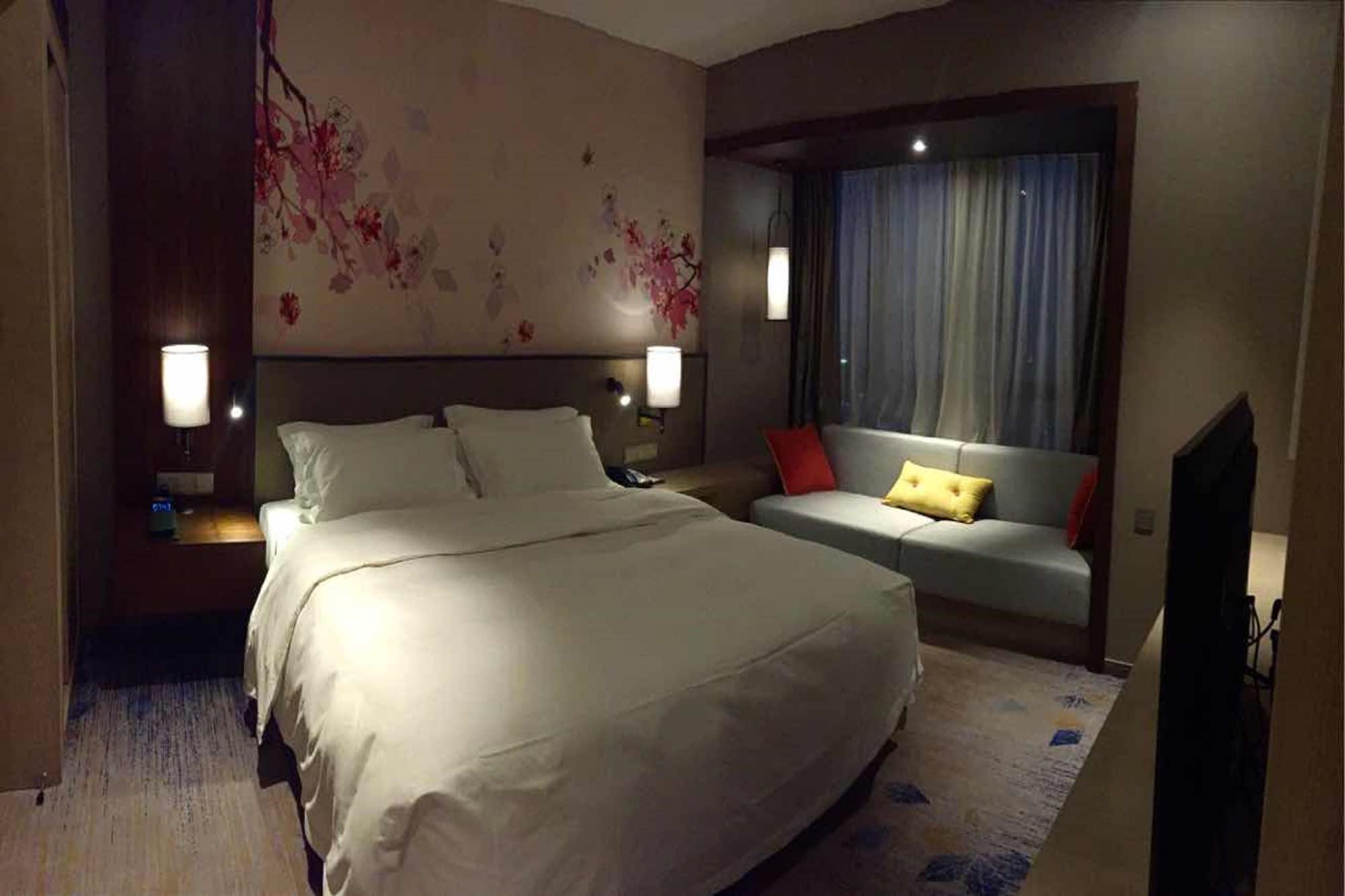 Hilton Garden Inn Zhongshan Guzhen Екстер'єр фото